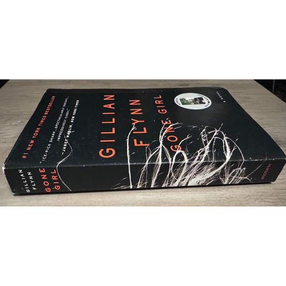Gone Girl by Gillian‎ Flynn Paperback Book Thriller Mystery Novel - Picture 4 of 4